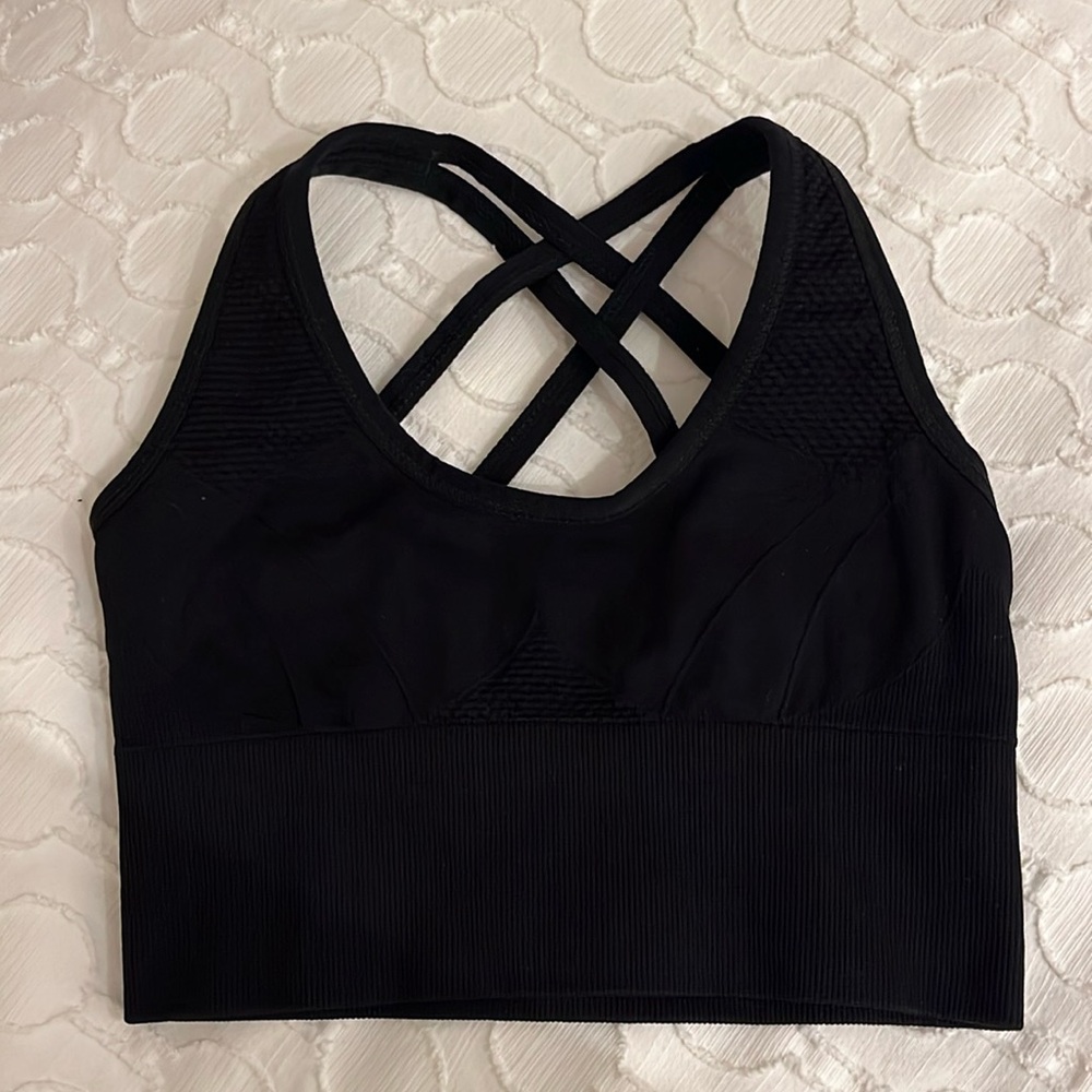 Never worn Zella sports bra. Size XS